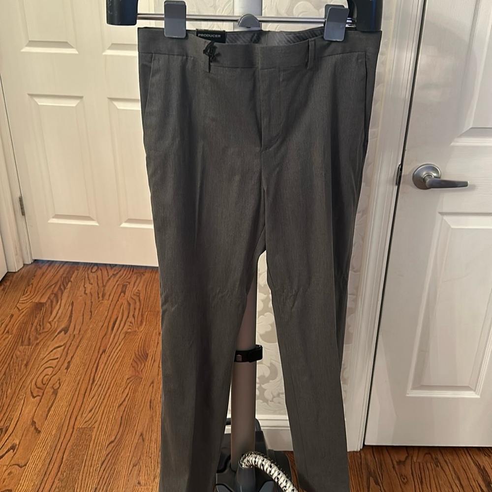 Express Producer Men’s modern fit dress pants 33x30